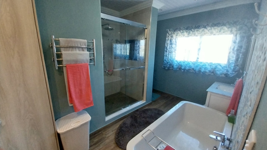 6 Bedroom Property for Sale in Deneysville Free State